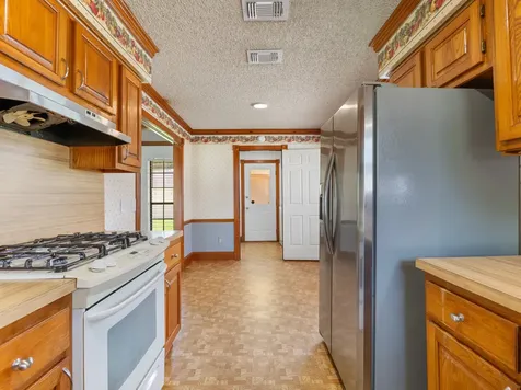 3002 El Camino Street Bay City TX 77414