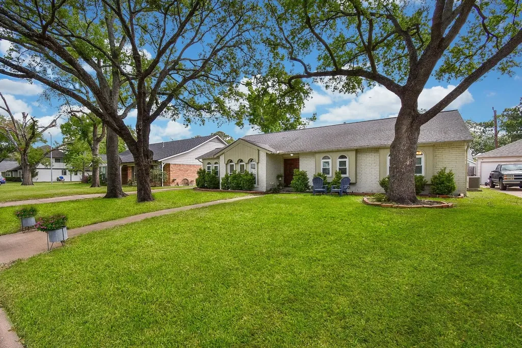 2930 Kevin Lane Houston TX 77043