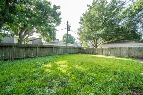 1907 Ashford Hollow Lane Houston TX 77077