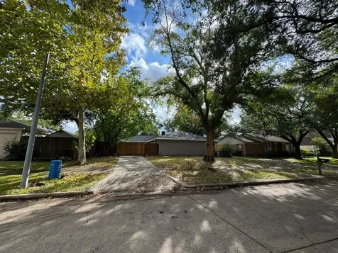1907 Ashford Hollow Lane Houston TX 77077