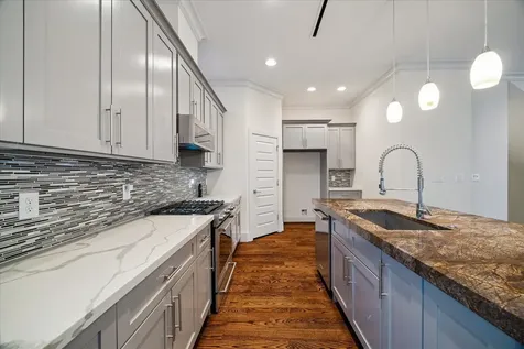 4833 Chenevert Street Houston TX 77004