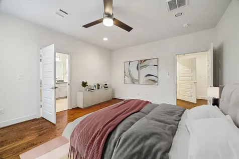 4833 Chenevert Street Houston TX 77004
