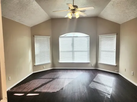 11306 Palm Bay Street Pearland TX 77584