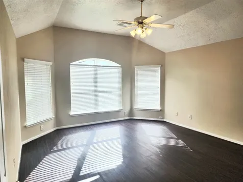 11306 Palm Bay Street Pearland TX 77584
