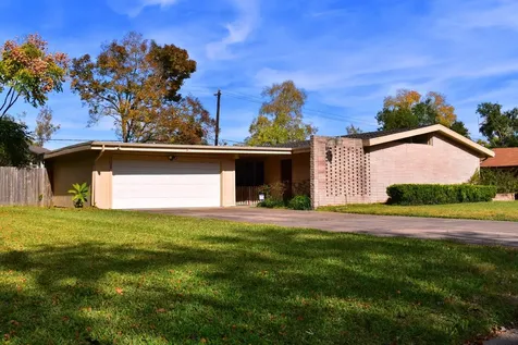 5126 Beechnut Street Houston TX 77096