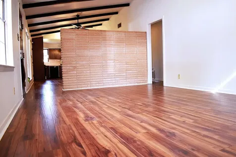 5126 Beechnut Street Houston TX 77096