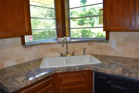 5126 Beechnut Street Houston TX 77096