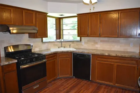 5126 Beechnut Street Houston TX 77096