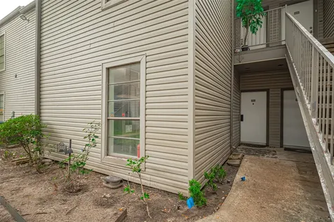 9707 Richmond Avenue 103 Houston TX 77042