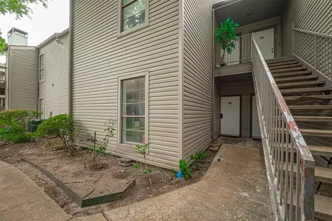 9707 Richmond Avenue 103 Houston TX 77042