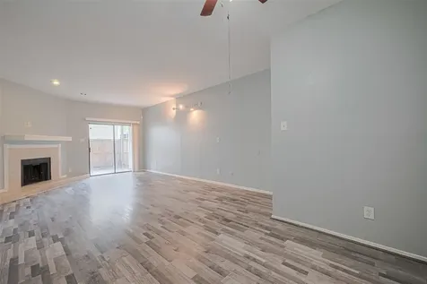 9707 Richmond Avenue 103 Houston TX 77042