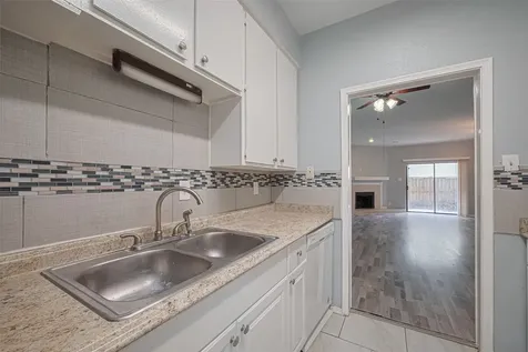 9707 Richmond Avenue 103 Houston TX 77042