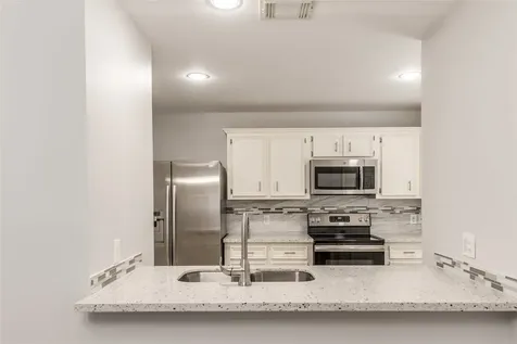 1722 Redwing Bluff Drive Houston TX 77009