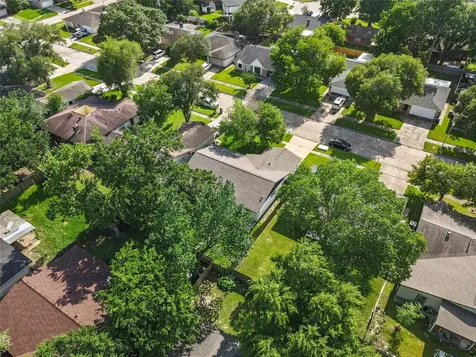 10415 Towne Oak Lane Sugar Land TX 77498
