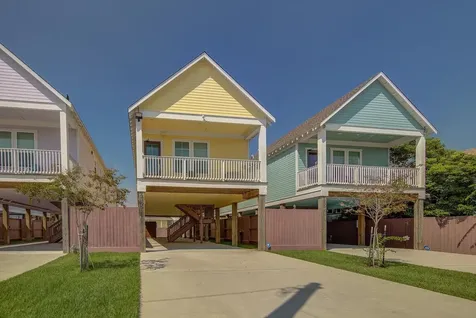 2305 67th Street Galveston TX 77551