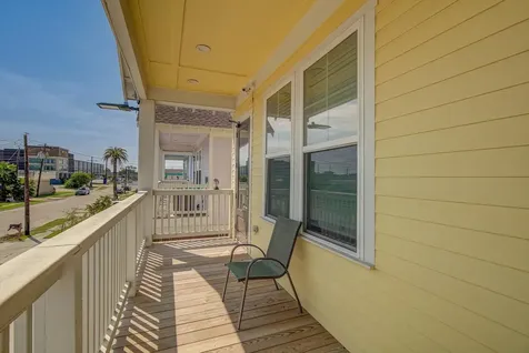 2305 67th Street Galveston TX 77551