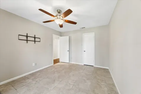 1018 El Dorado Boulevard Houston TX 77062