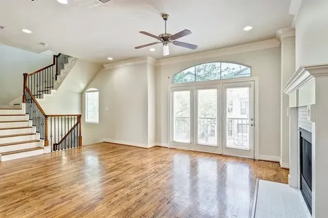 2514 Maxroy Street Houston TX 77007