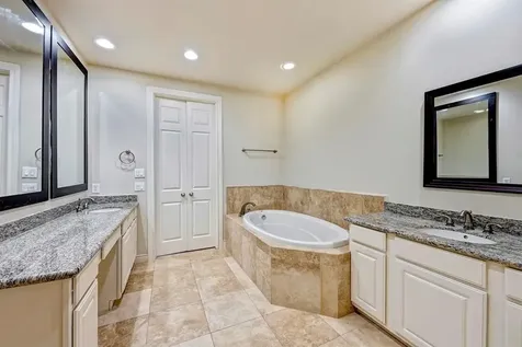 2514 Maxroy Street Houston TX 77007