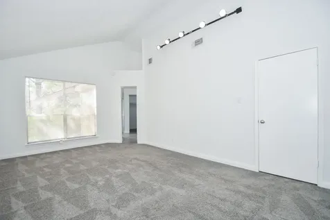 8803 Vinkins Road Houston TX 77071