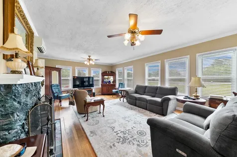 2222 N Main Street Highlands TX 77562