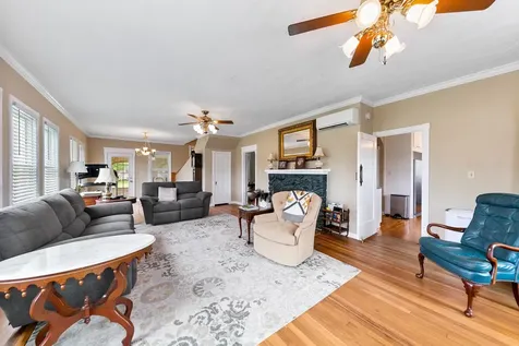 2222 N Main Street Highlands TX 77562