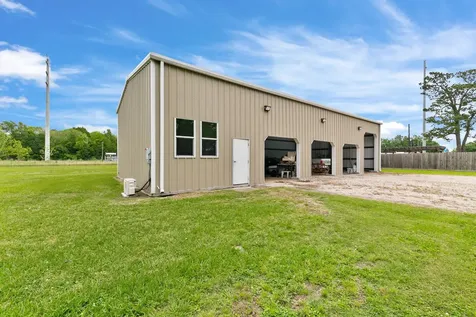 2222 N Main Street Highlands TX 77562