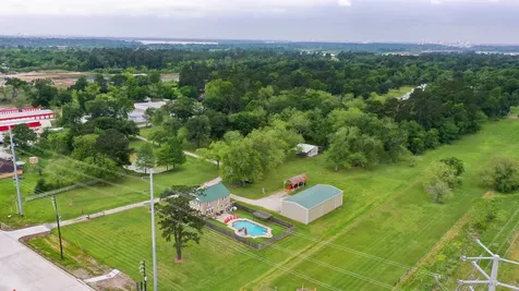 2222 N Main Street Highlands TX 77562
