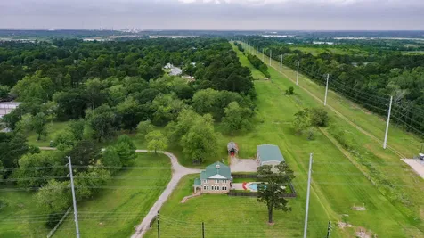 2222 N Main Street Highlands TX 77562