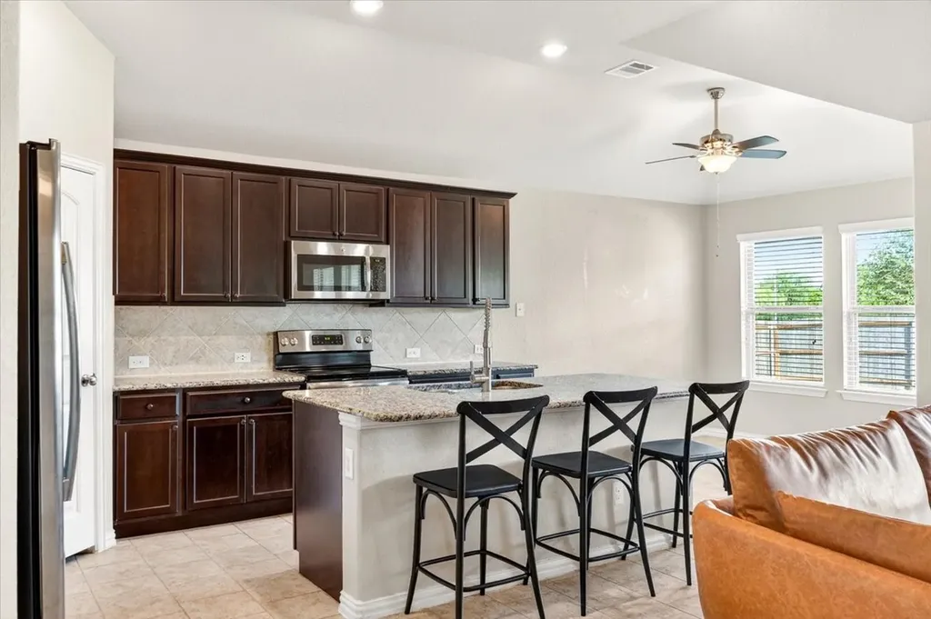 5611 Briar Knoll New Braunfels TX 78132