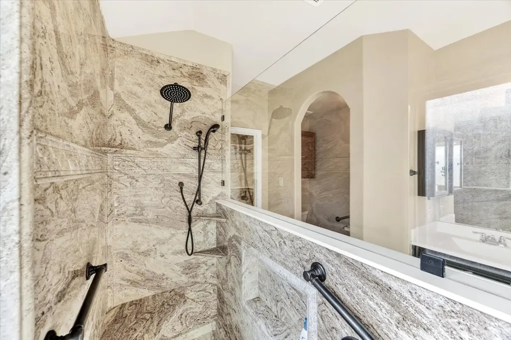 5611 Briar Knoll New Braunfels TX 78132