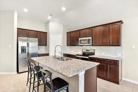 5611 Briar Knoll New Braunfels TX 78132