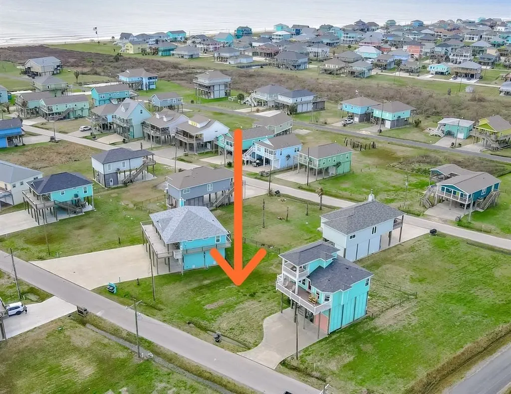 983 Tidelands Drive Crystal Beach TX 77650