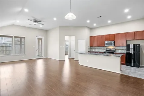 6530 Bayliss Valley Lane Katy TX 77449