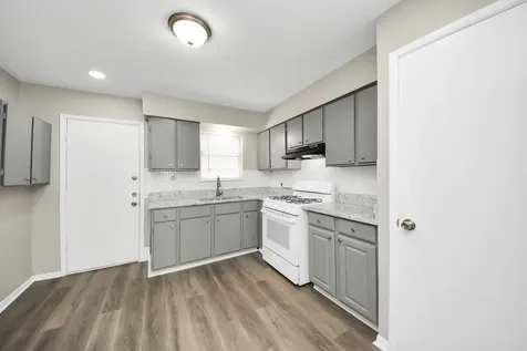 1736 Crestdale Drive 5 Houston TX 77080