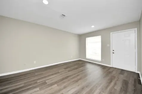 1736 Crestdale Drive 5 Houston TX 77080