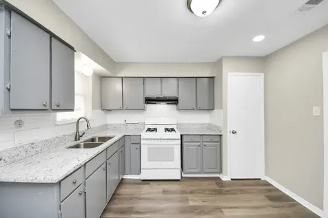 1736 Crestdale Drive 5 Houston TX 77080