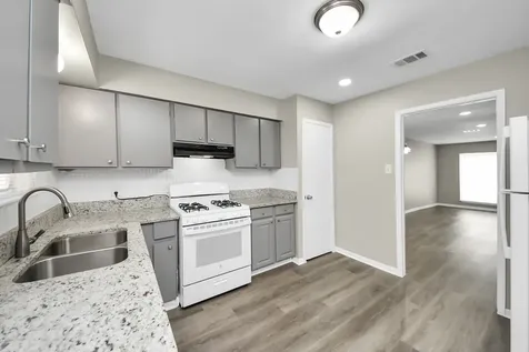 1736 Crestdale Drive 5 Houston TX 77080