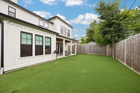 1806 Cheshire Lane Houston TX 77018