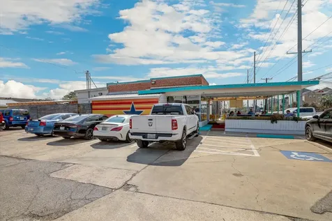 1806 Cheshire Lane Houston TX 77018
