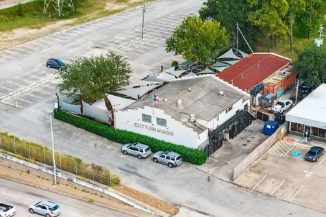 1806 Cheshire Lane Houston TX 77018