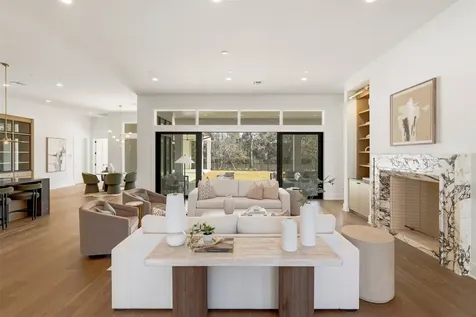 50 Aria Isle Drive The Woodlands TX 77380