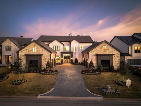 50 Aria Isle Drive The Woodlands TX 77380