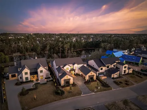 50 Aria Isle Drive The Woodlands TX 77380