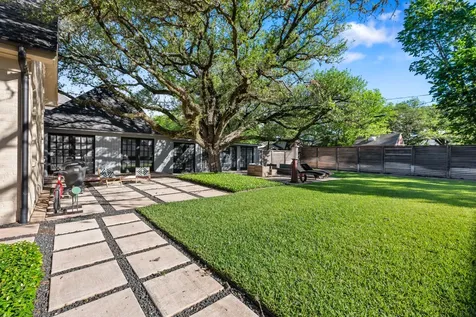 107 Pershing Avenue Bryan TX 77840