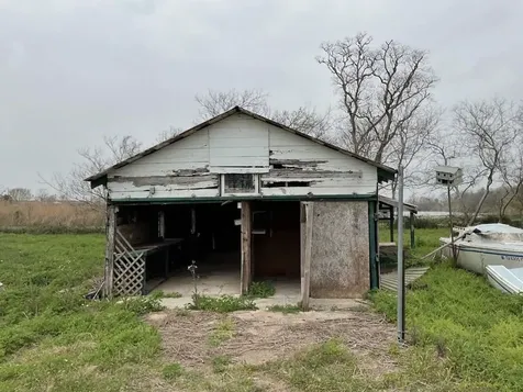 2739 Oyster Creek Bend Freeport TX 77541