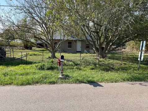 2739 Oyster Creek Bend Freeport TX 77541