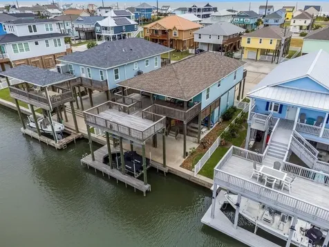 22122 Cantina Drive Galveston TX 77554