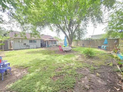 4701 Hiram Brandon Drive Bay City TX 77414