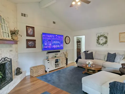 4701 Hiram Brandon Drive Bay City TX 77414